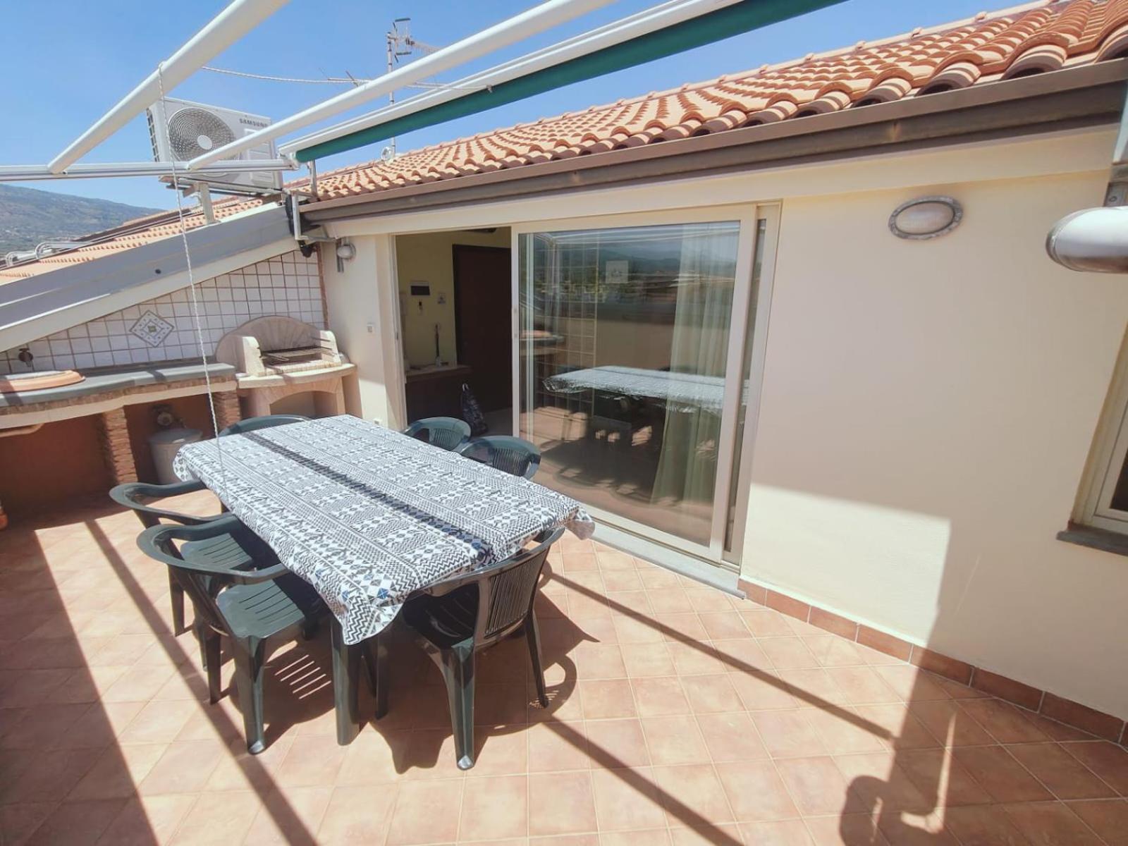 Appartement Sicilia, Mansarda Le Due Terrazze à Mascali Extérieur photo