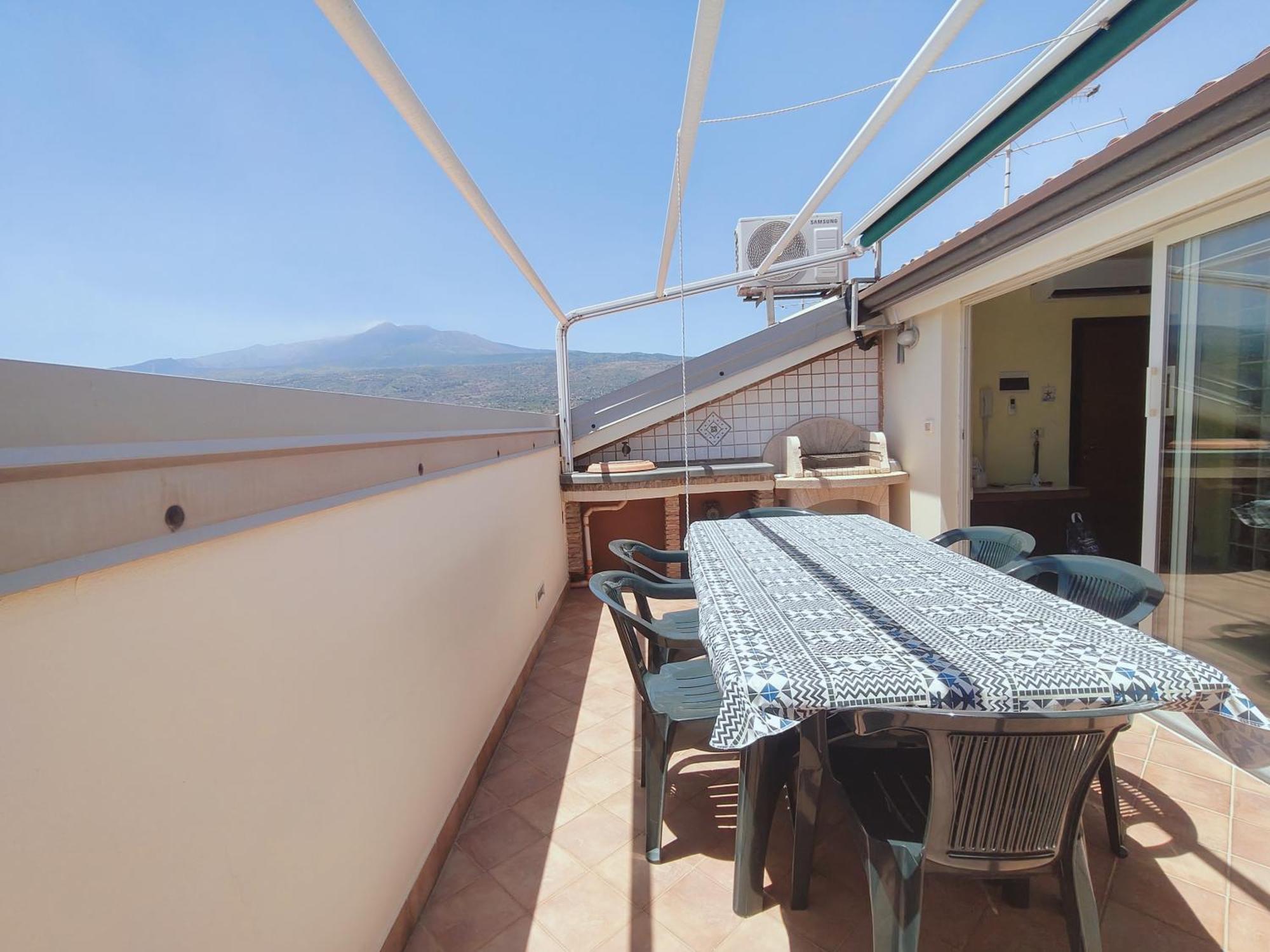 Appartement Sicilia, Mansarda Le Due Terrazze à Mascali Extérieur photo